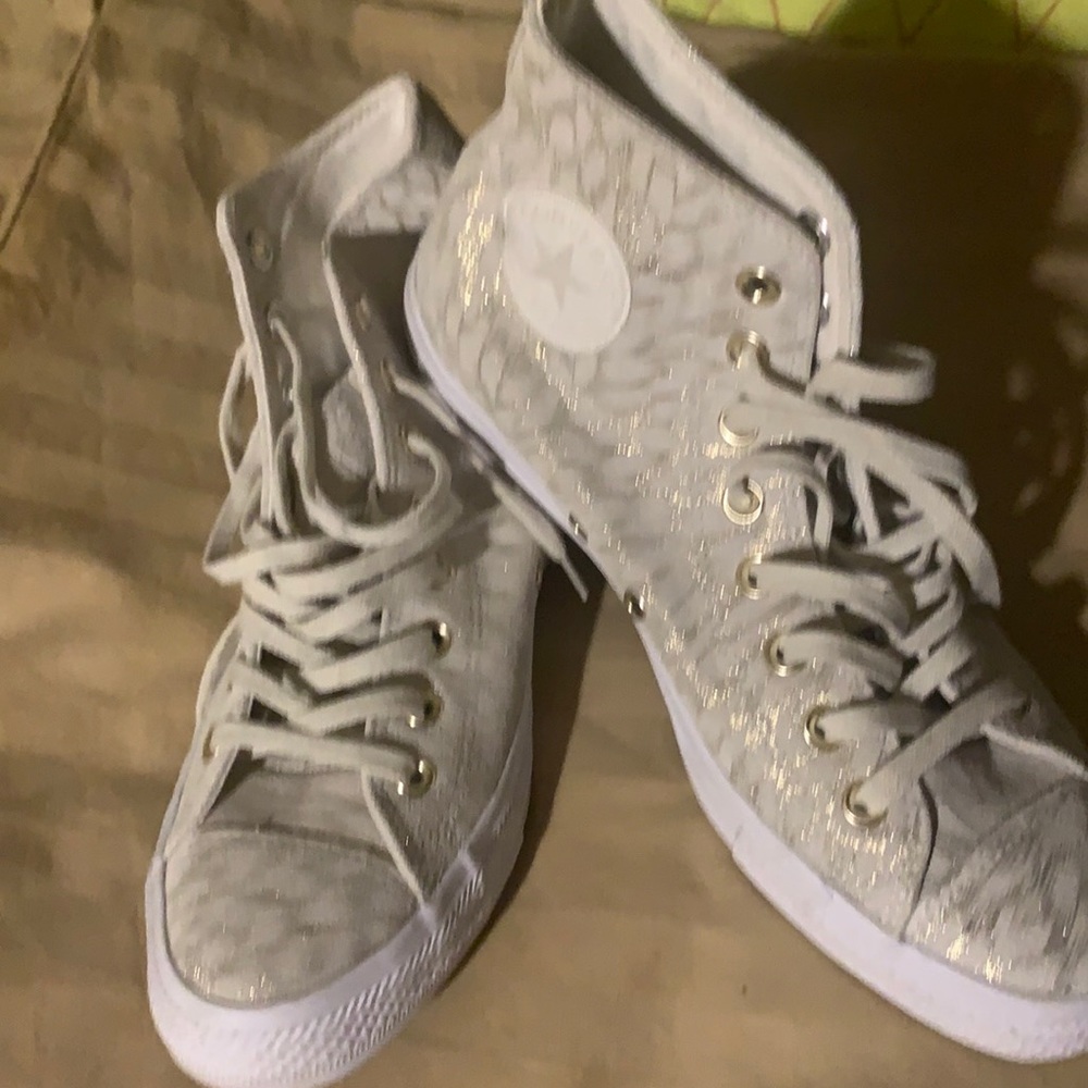 Women Converse Sneakers